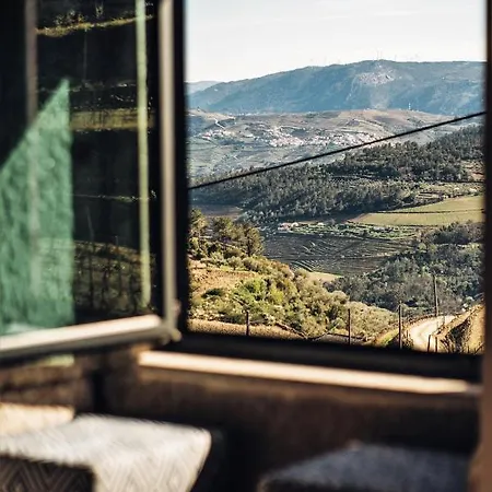 Casa Do Santo - Wine & Tourism Provesende