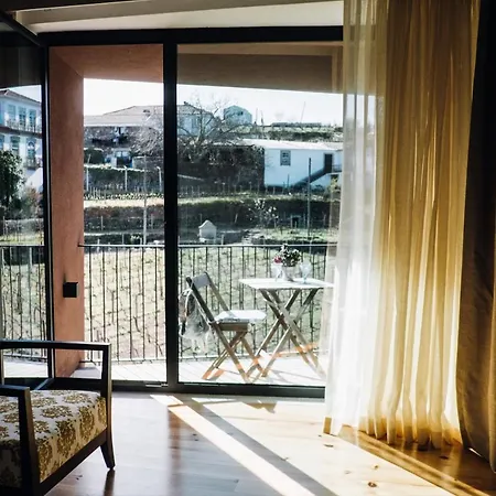 Casa Do Santo - Wine & Tourism Provesende